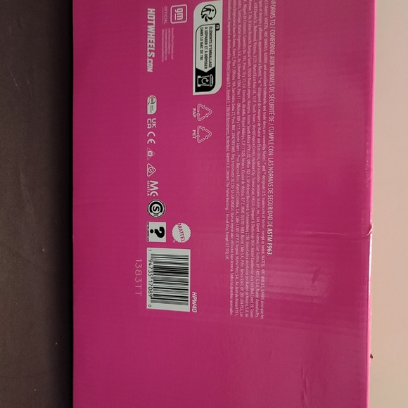 Barbie the Movie Corvette convertible remote control car - Picture 5 of 8